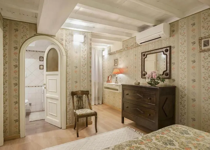Luxury With Direct Trevi Fountain View Romantic