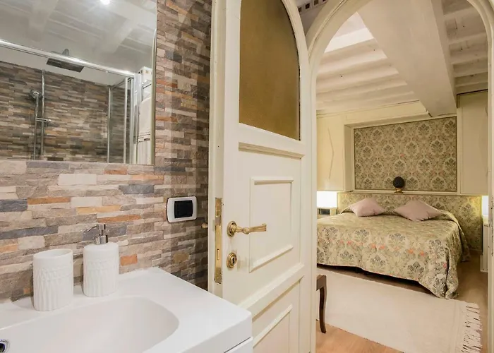 Luxury With Direct Trevi Fountain View Romantic
