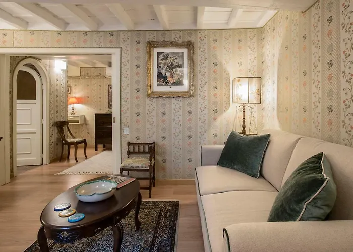 Luxury With Direct Trevi Fountain View Romantic