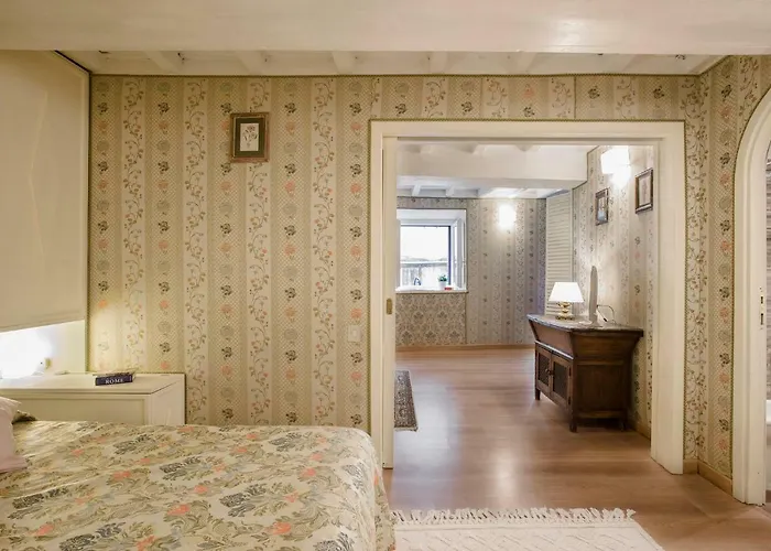 Luxury With Direct Trevi Fountain View Romantic Appartement *